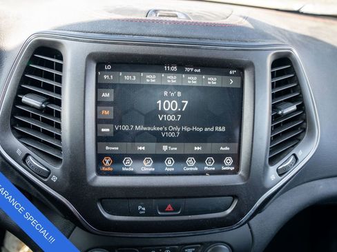 Used 2020 Jeep Cherokee Trailhawk w/ Cold Weather Group image 28