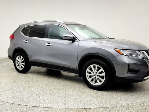 Used 2018 Nissan Rogue SV w/ Premium Package AWD/4WD image 3