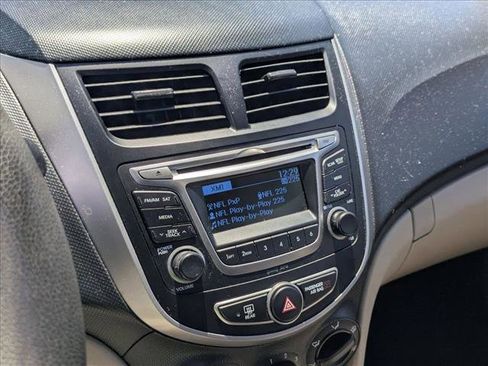Used 2017 Hyundai Accent SE FWD image 12