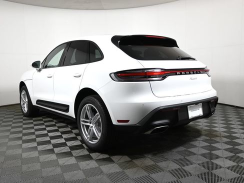 Used 2026 Porsche Macan AWD/4WD image 3