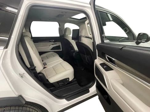 Used 2022 Kia Telluride EX AWD/4WD image 30