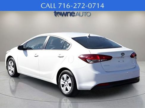Used 2018 Kia Forte LX w/ LX Rear Camera Package image 3