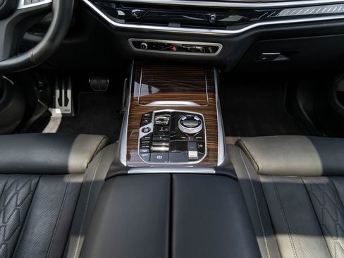 Used 2025 BMW X7 M60i w/ Executive Package AWD/4WD image 38