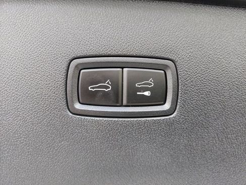Used 2023 Porsche Cayenne Platinum Edition AWD/4WD image 38