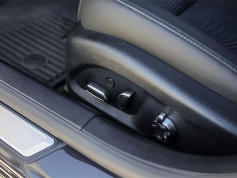 Certified 2025 Cadillac CT5 Premium Luxury image 8