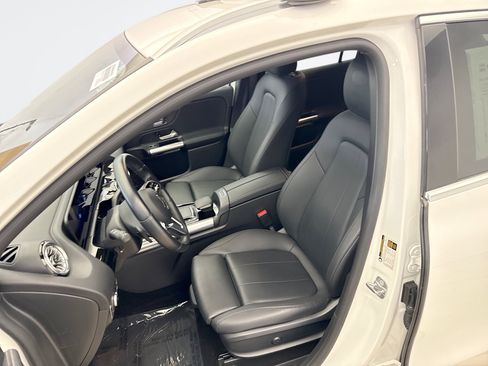 Used 2023 Mercedes-Benz GLA 250 4MATIC image 11