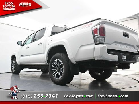 Used 2023 Toyota Tacoma TRD Sport AWD/4WD image 18