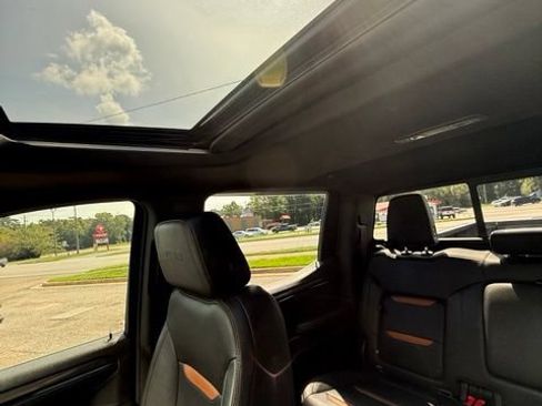 Used 2022 GMC Sierra 1500 AT4 w/ AT4 Preferred Package AWD/4WD image 21