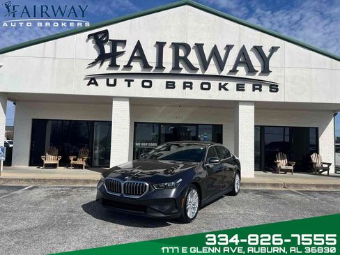 Used 2024 BMW 530i w/ Premium Package RWD image 1