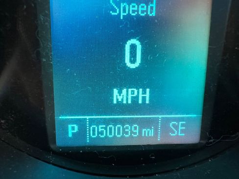 Used 2014 Chevrolet Cruze LT image 24