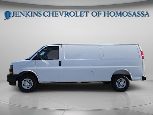 New 2026 Chevrolet Express 2500 Extended w/ Driver Convenience Package RWD image 10
