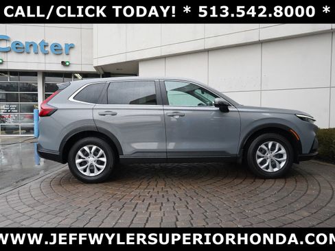 Used 2025 Honda CR-V LX image 2