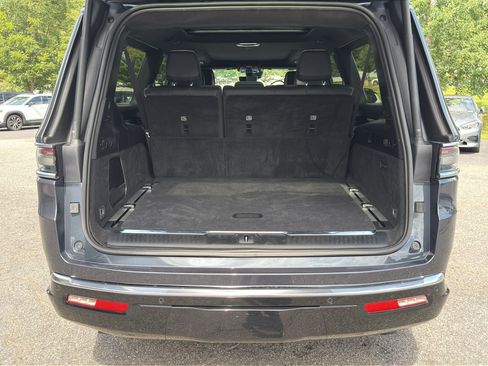Used 2024 Jeep Grand Wagoneer L Series III AWD/4WD image 7
