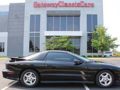 Used 1995 Pontiac Firebird Coupe RWD image 36