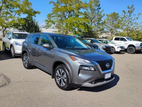 Used 2023 Nissan Rogue SV AWD/4WD image 3