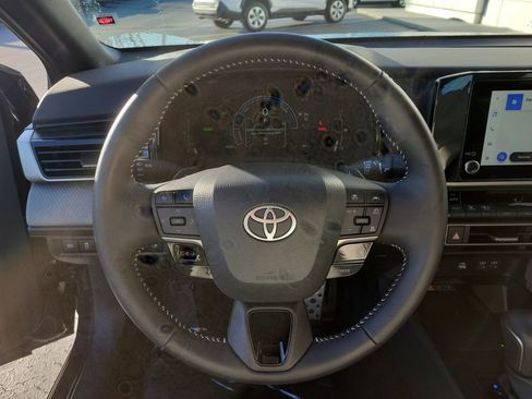 Used 2025 Toyota Camry LE image 29