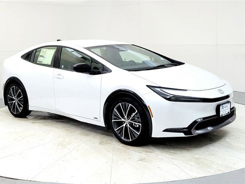 New 2026 Toyota Prius XLE image 7