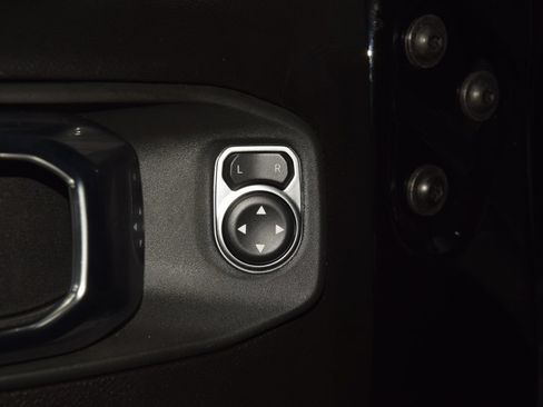 Used 2026 Jeep Gladiator Mojave w/ Safety Group AWD/4WD image 43