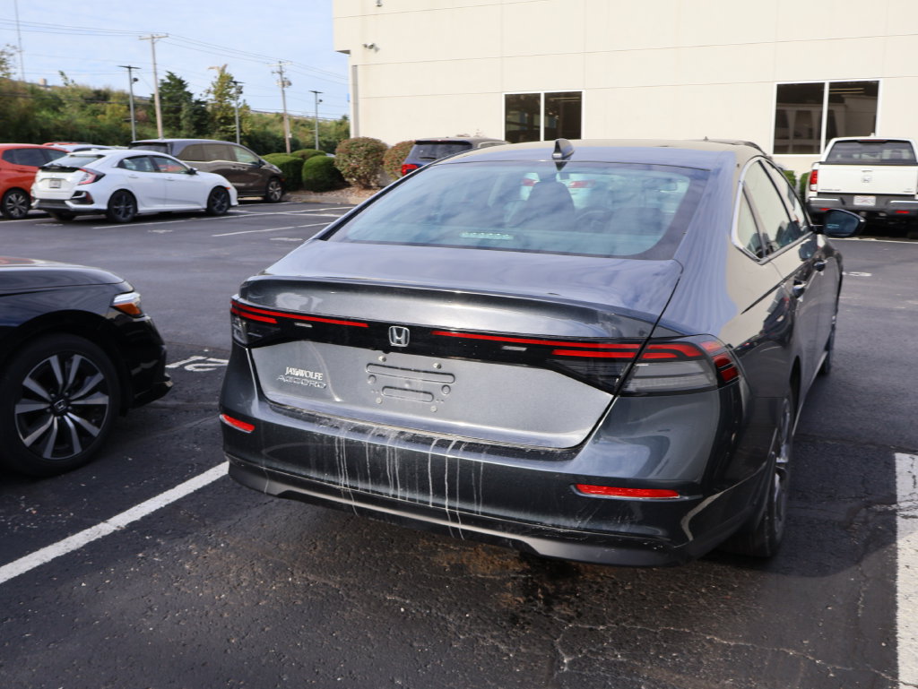 Used 2023 Honda Accord EX image 7