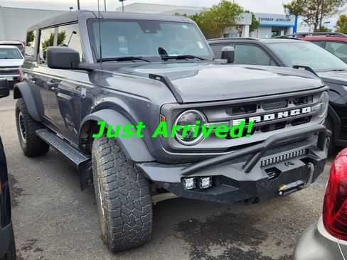 Used 2023 Ford Bronco Big Bend w/ Sasquatch Package AWD/4WD image 2