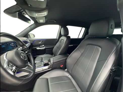 Used 2023 Mercedes-Benz EQB 300 4MATIC w/ Exclusive Package image 18