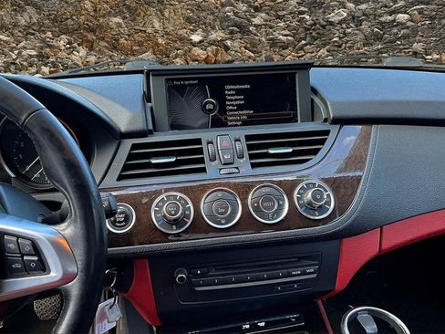 Used 2011 BMW Z4 sDrive30i w/ Premium Pkg image 5