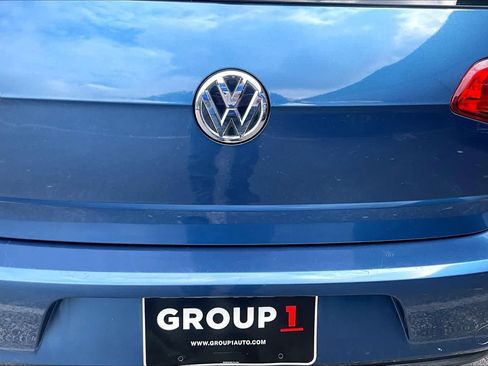 Used 2017 Volkswagen Golf SEL FWD image 33