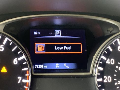 Used 2020 Nissan Rogue SV image 24