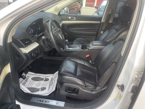 Used 2014 Lincoln MKT AWD w/ Equipment Group 201A image 10