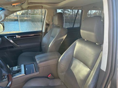 Used 2016 Lexus GX 460 w/ Premium Package AWD/4WD image 22