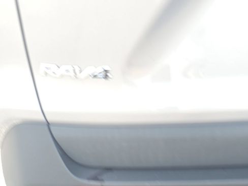 Used 2021 Toyota RAV4 XLE Premium AWD/4WD image 7