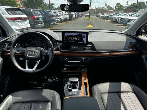 Used 2023 Audi Q5 2.0T Premium w/ Convenience Package AWD/4WD image 7