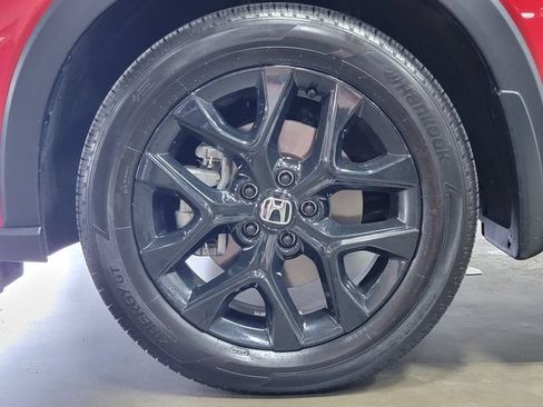 Certified 2025 Honda HR-V Sport image 9