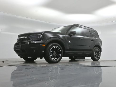Certified 2025 Ford Bronco Sport Outer Banks w/ Outer Banks Tech Package+ AWD/4WD image 46