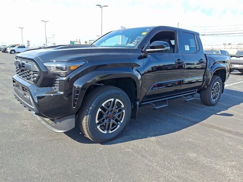 New 2026 Toyota Tacoma TRD Sport AWD/4WD image 3