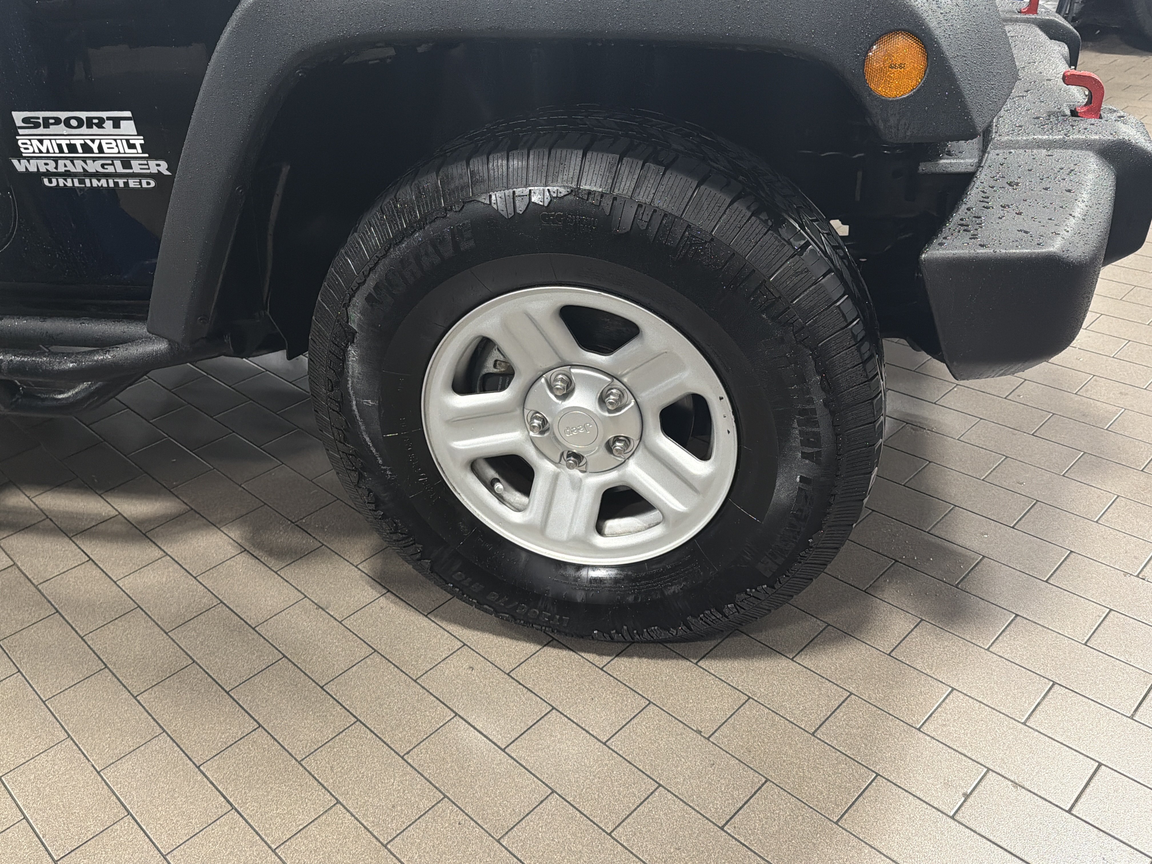 Used 2016 Jeep Wrangler Unlimited Sport w/ Connectivity Group AWD/4WD image 33