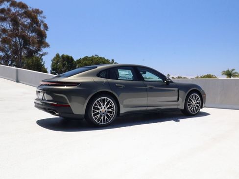 New 2026 Porsche Panamera image 8
