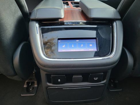 Used 2024 Lincoln Navigator L Premiere 4x4 4dr SUV image 20