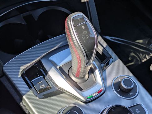 Used 2024 Alfa Romeo Stelvio AWD image 23