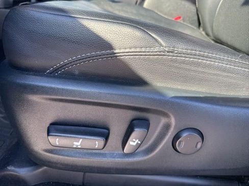 Used 2022 Toyota 4Runner Limited image 12