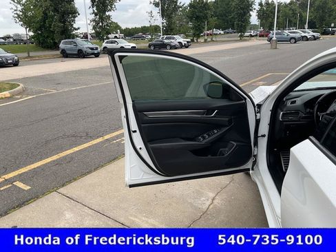 Used 2022 Honda Accord Sport image 14