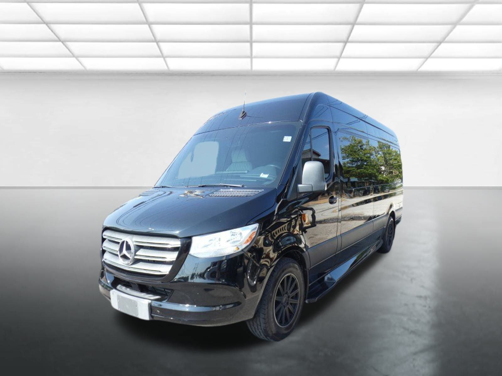 Used 2019 Mercedes-Benz Sprinter 170 image 3
