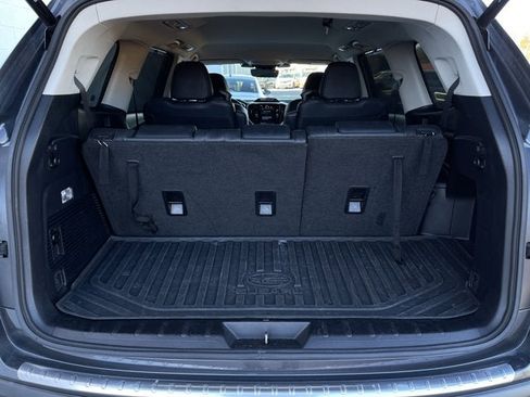 Used 2023 Subaru Ascent Limited image 33