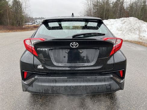 Used 2021 Toyota C-HR LE image 6