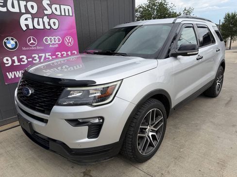 Used 2019 Ford Explorer Sport AWD/4WD image 3