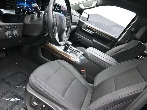Used 2024 Chevrolet Silverado 1500 RST w/ Z71 Off-Road Package AWD/4WD image 19