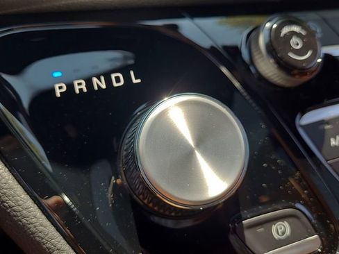 New 2026 Chrysler Pacifica Pinnacle image 22