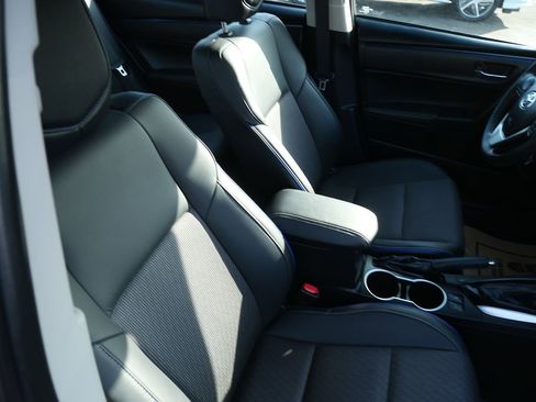 Used 2019 Toyota Corolla SE image 28