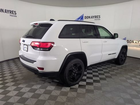 Used 2018 Jeep Grand Cherokee Laredo AWD/4WD image 5