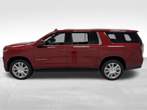 Certified 2024 Chevrolet Suburban High Country w/ Premium Package 2 AWD/4WD image 3